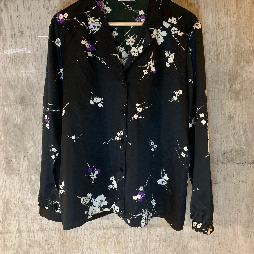 Black #silky #vintage #floral #koret blouse